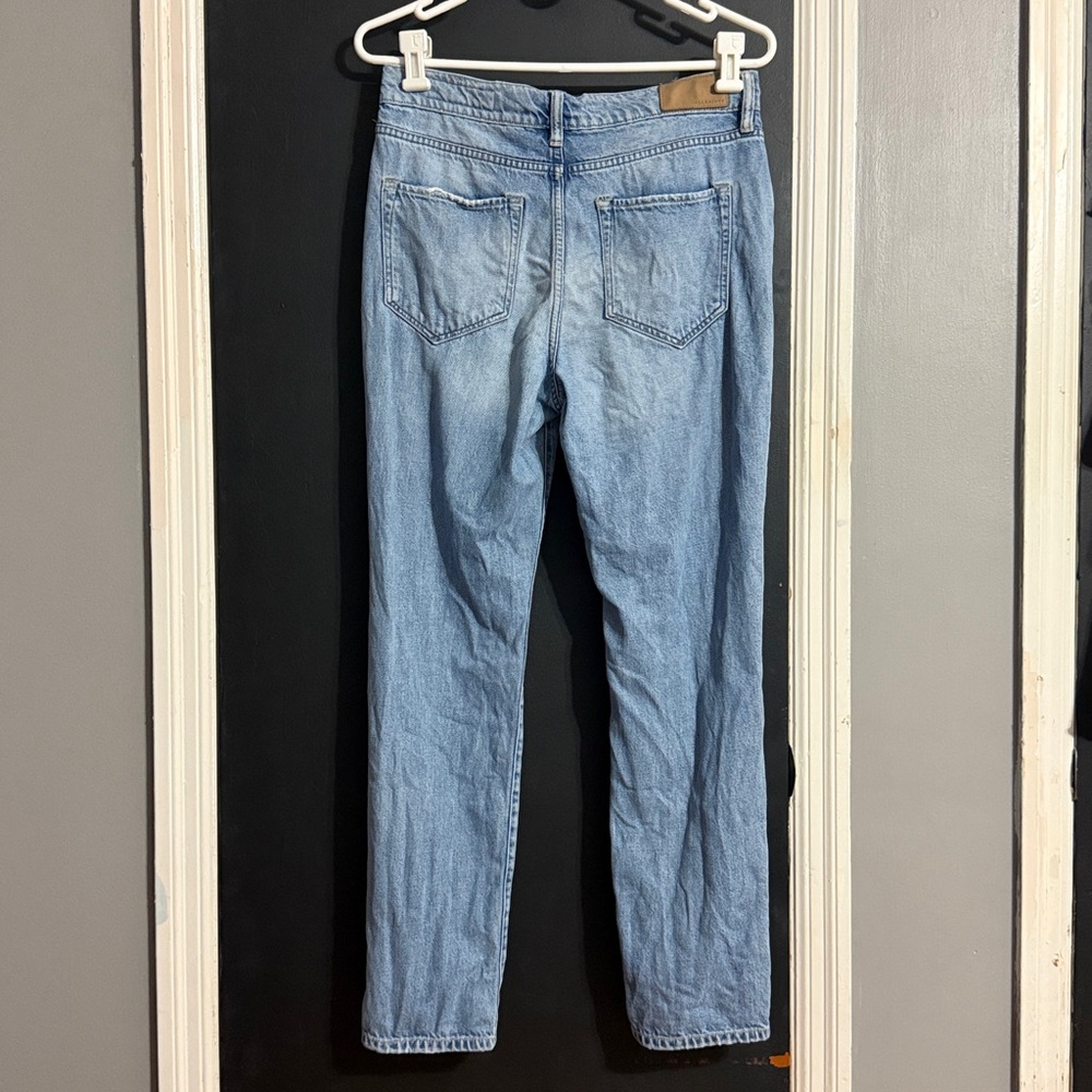 All Saints Amy Destroyed Girlfriend Jeans in Light Wash Size: 28 Inseam: 28” - Picture 2 of 9